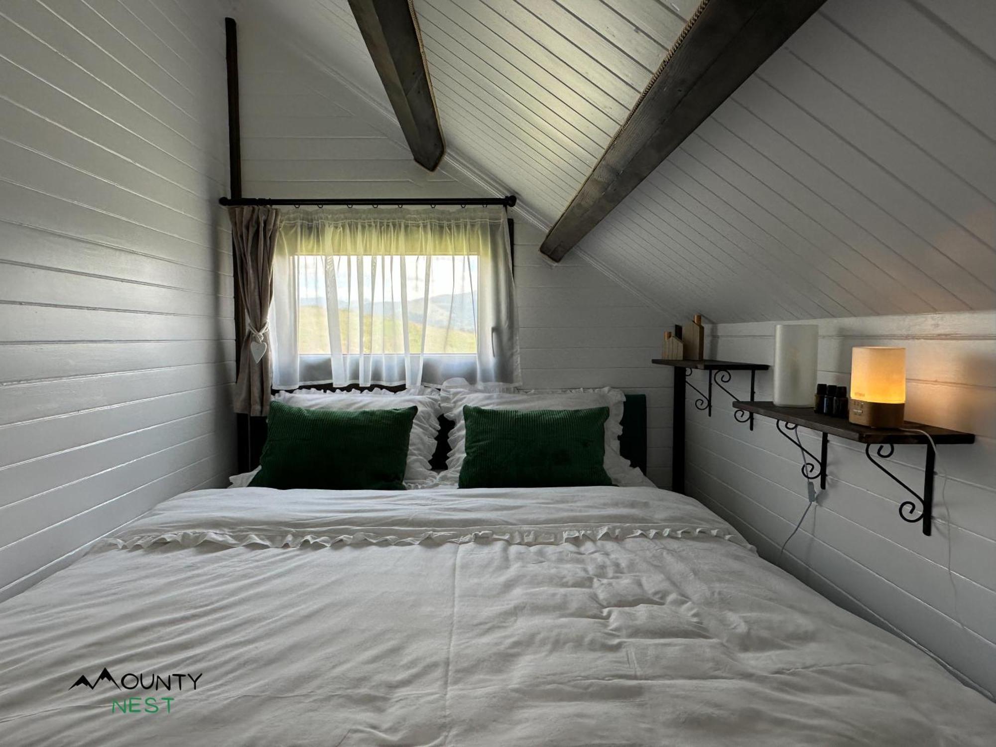 Mounty Nest Fundata Luaran gambar